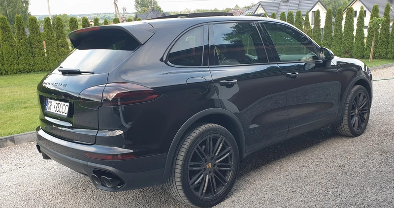Porsche Cayenne cena 169000 przebieg: 89000, rok produkcji 2015 z Skaryszew małe 56